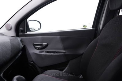 Lancia Ypsilon 1.2 69 CV 5 porte Elefantino (16)