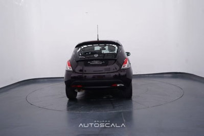 Lancia Ypsilon 1.2 69 CV 5 porte Elefantino (5)