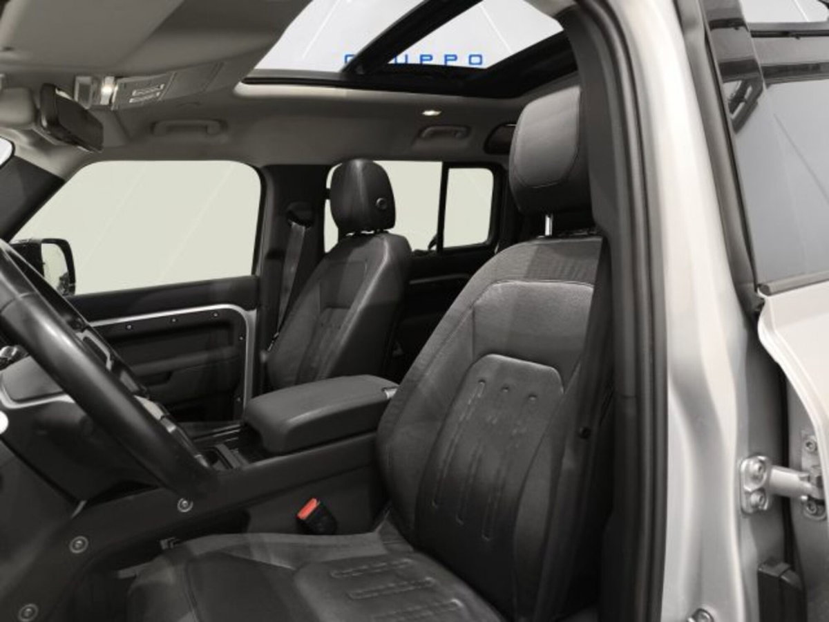Land Rover Defender 110 2.0 SD4 240CV AWD Auto (12)