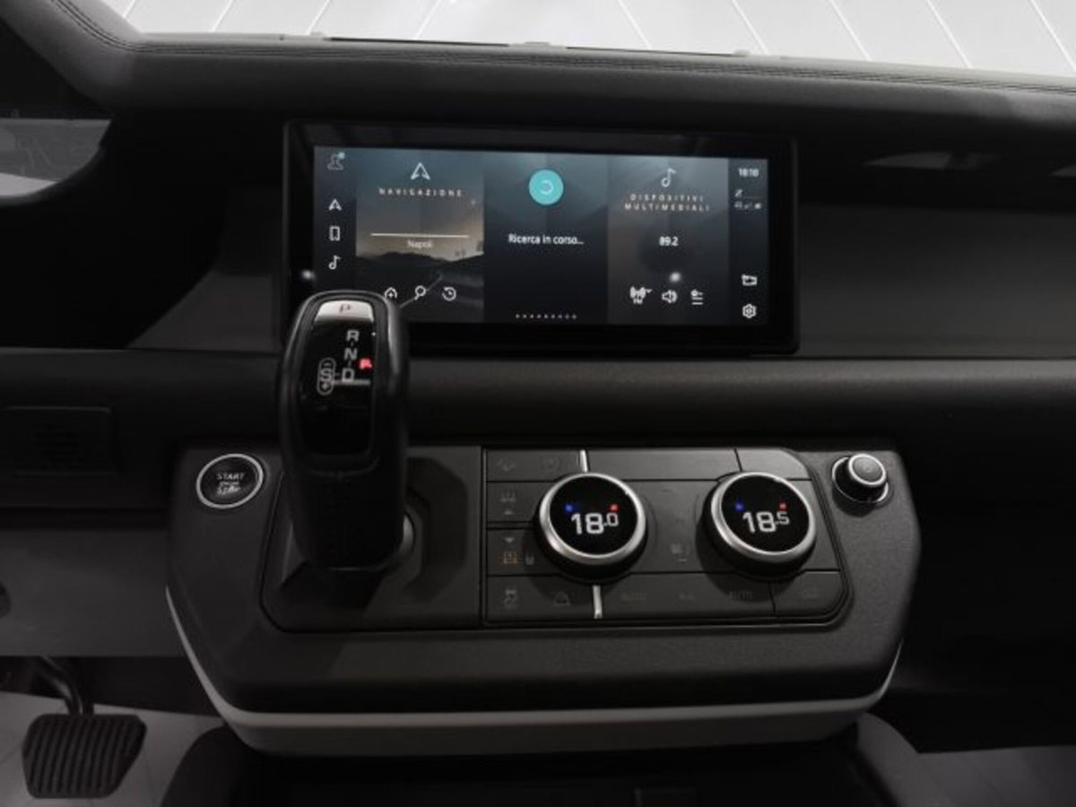 Land Rover Defender 110 2.0 SD4 240CV AWD Auto (14)