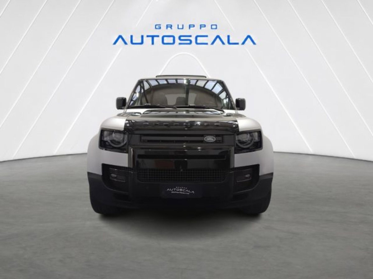 Land Rover Defender 110 2.0 SD4 240CV AWD Auto (2)