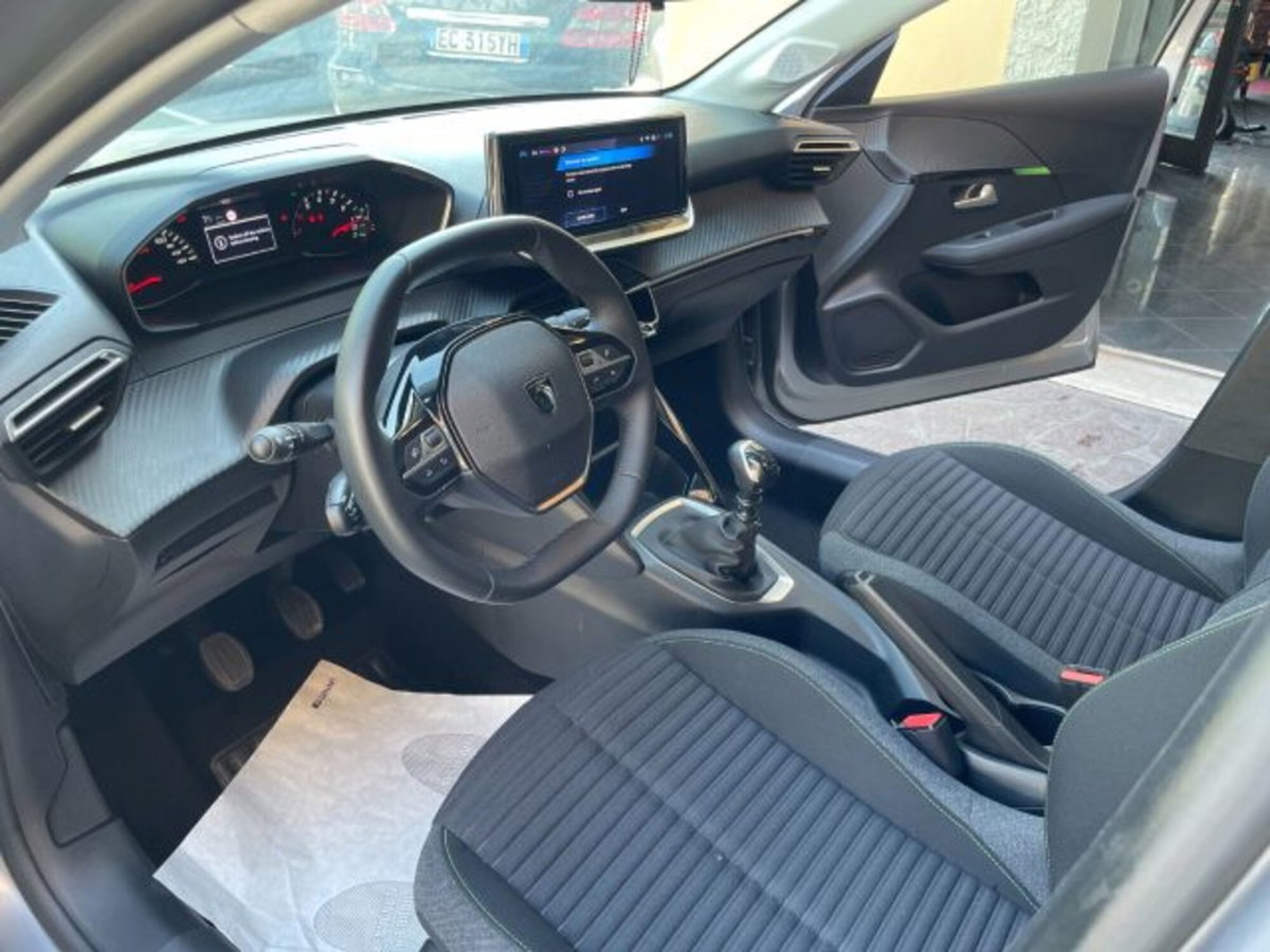 Peugeot 208 1.2 puretech Active s&s 100cv (8)