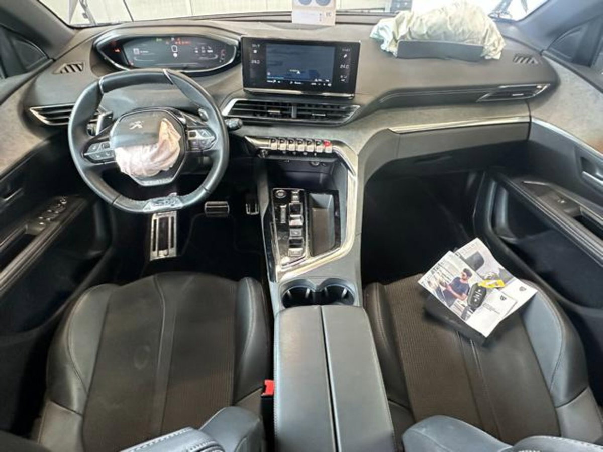 Peugeot 5008 BlueHDi 130 S&S EAT8 GT Pack (14)