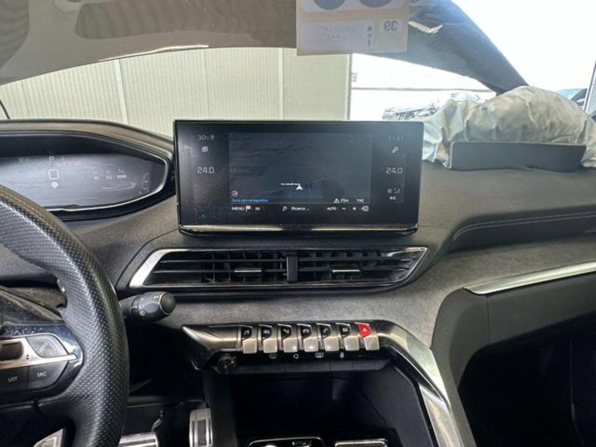 Peugeot 5008 BlueHDi 130 S&S EAT8 GT Pack (16)