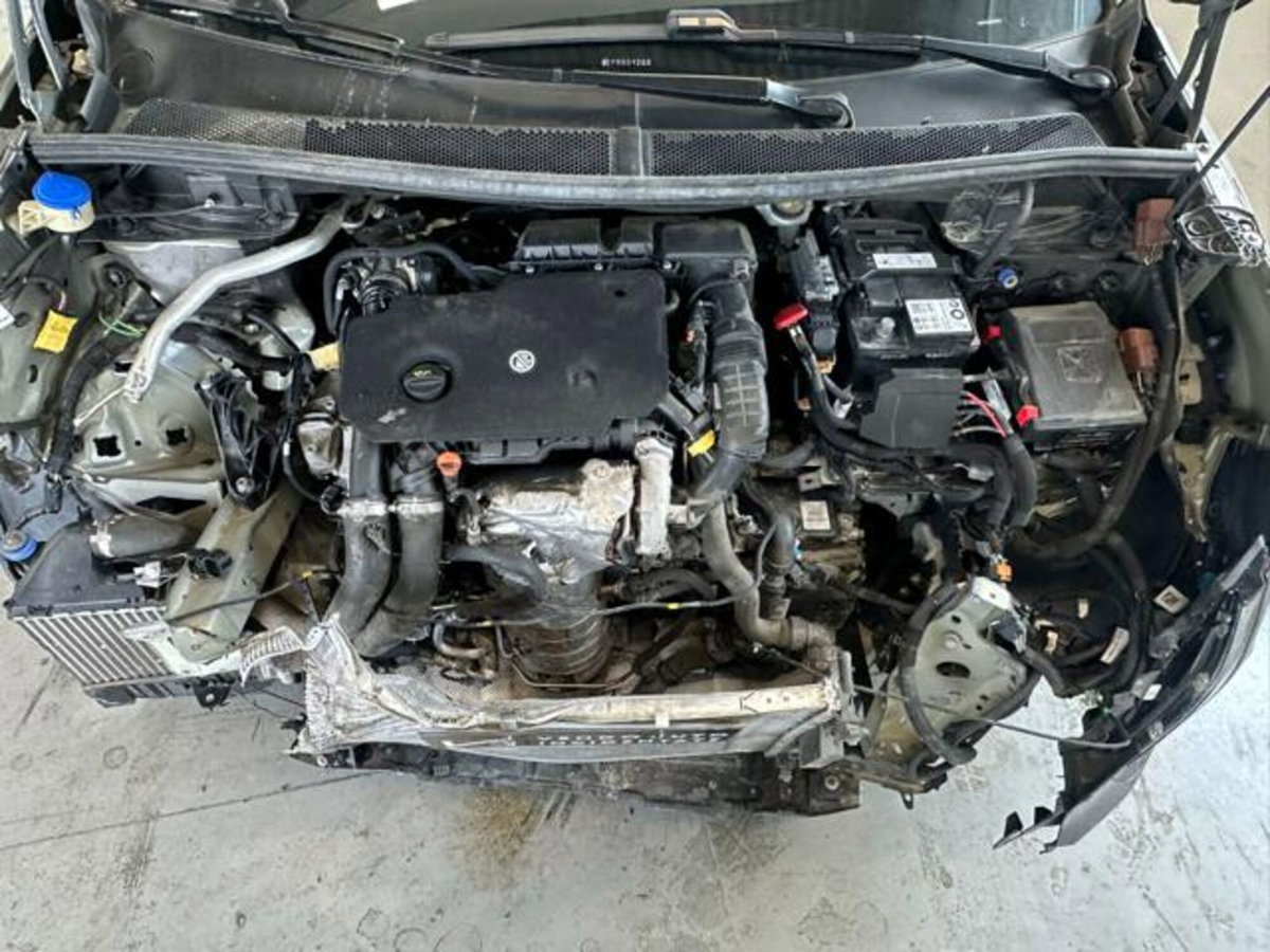 Peugeot 5008 BlueHDi 130 S&S EAT8 GT Pack (9)