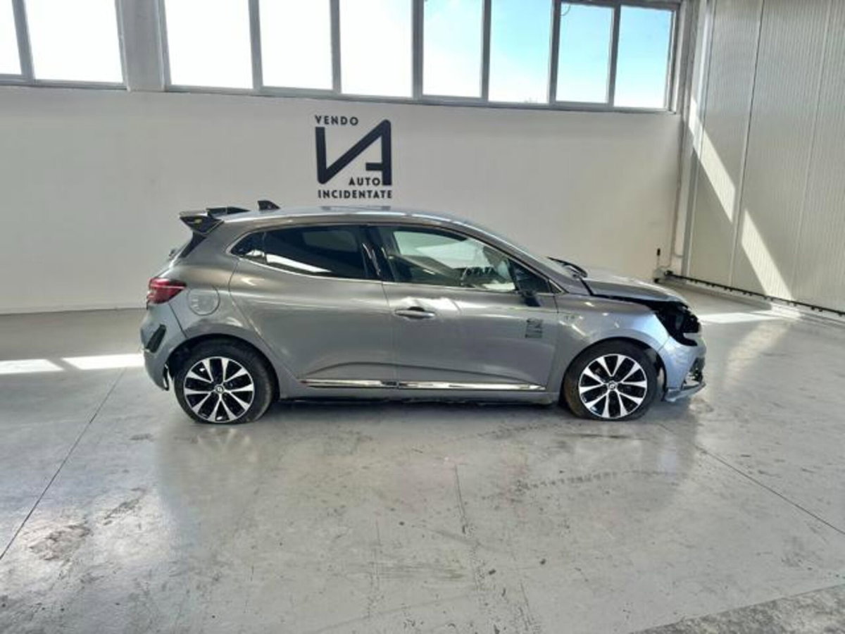 Renault Clio 1.0 tce Techno Gpl 100cv (8)