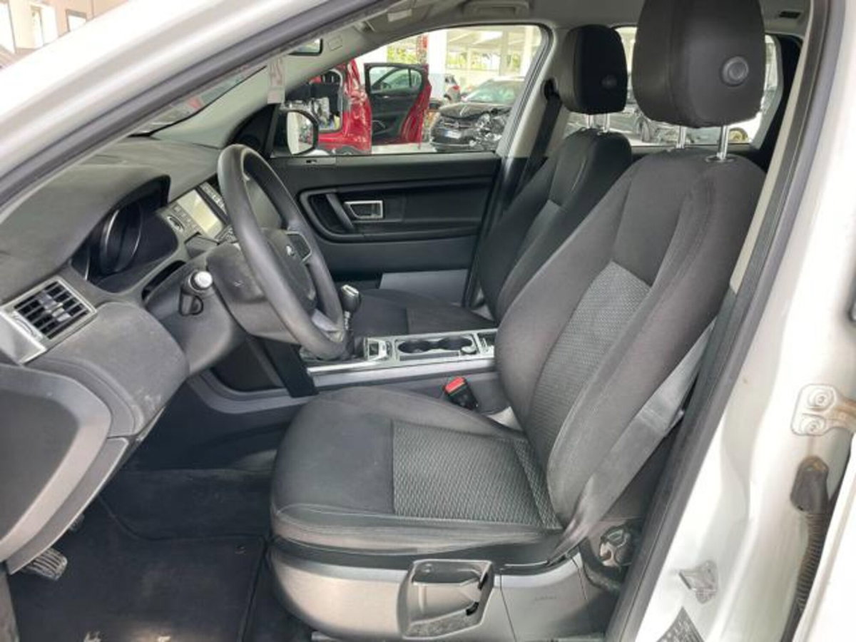 Land Rover Discovery Sport 2.0 eD4 150 CV 2WD Pure (10)
