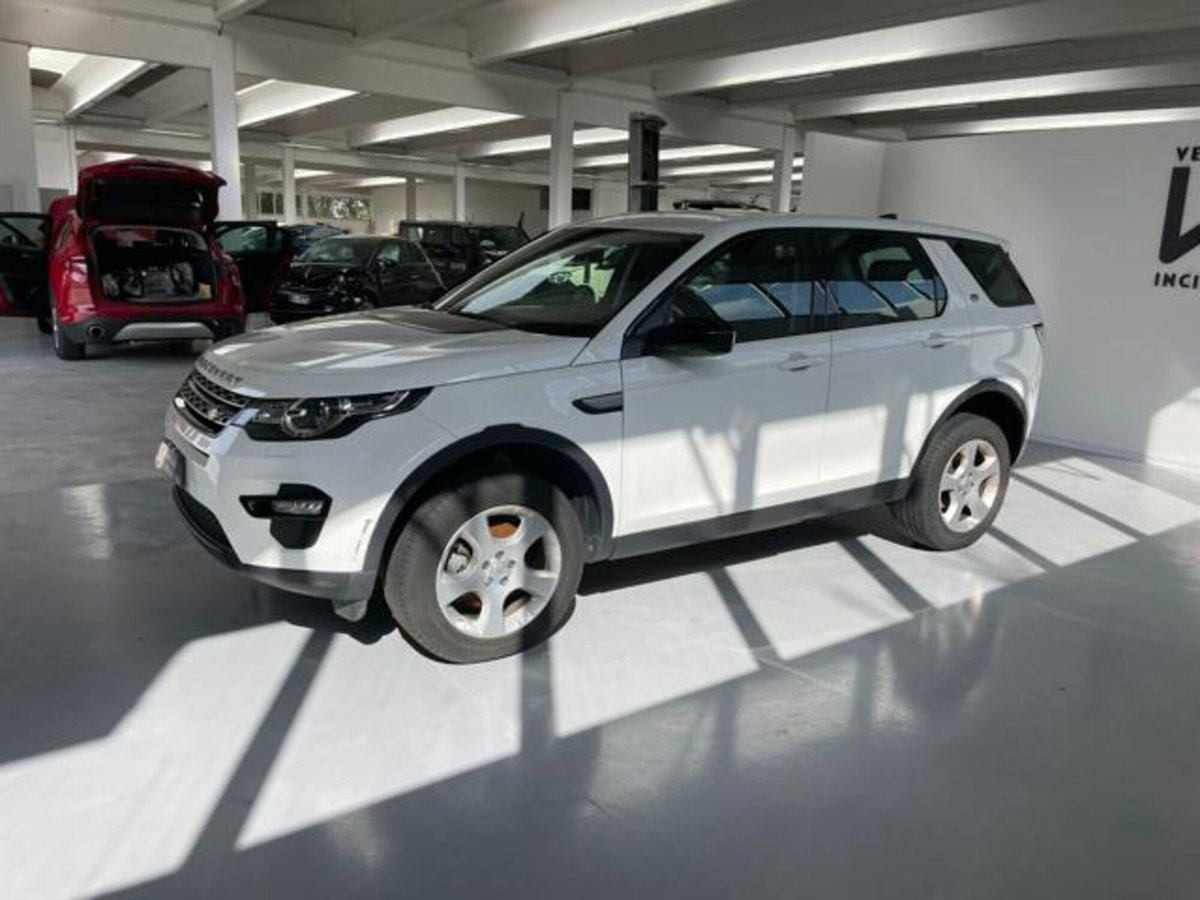 Land Rover Discovery Sport 2.0 eD4 150 CV 2WD Pure (4)