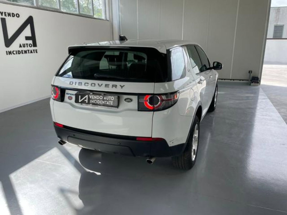 Land Rover Discovery Sport 2.0 eD4 150 CV 2WD Pure (7)