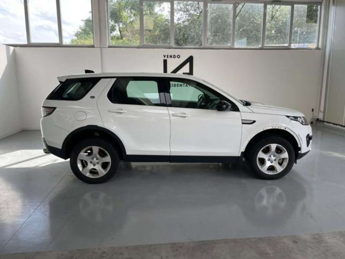 Land Rover Discovery Sport 2.0 eD4 150 CV 2WD Pure (8)