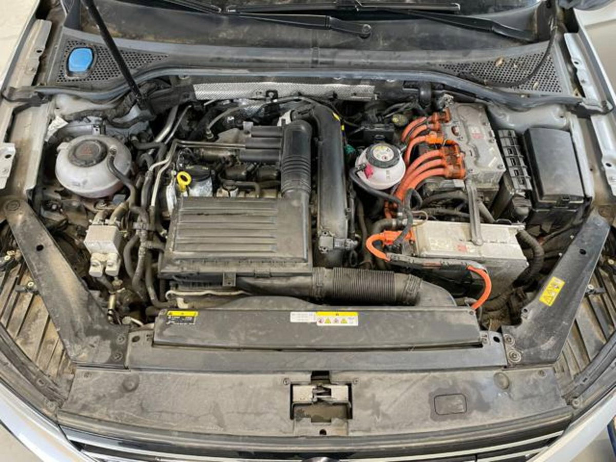 Volkswagen Passat Variant 1.4 GTE DSG Plug-In-Hybrid (9)