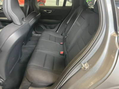 Volvo V60 B4 Geartronic Momentum Business Pro (11)