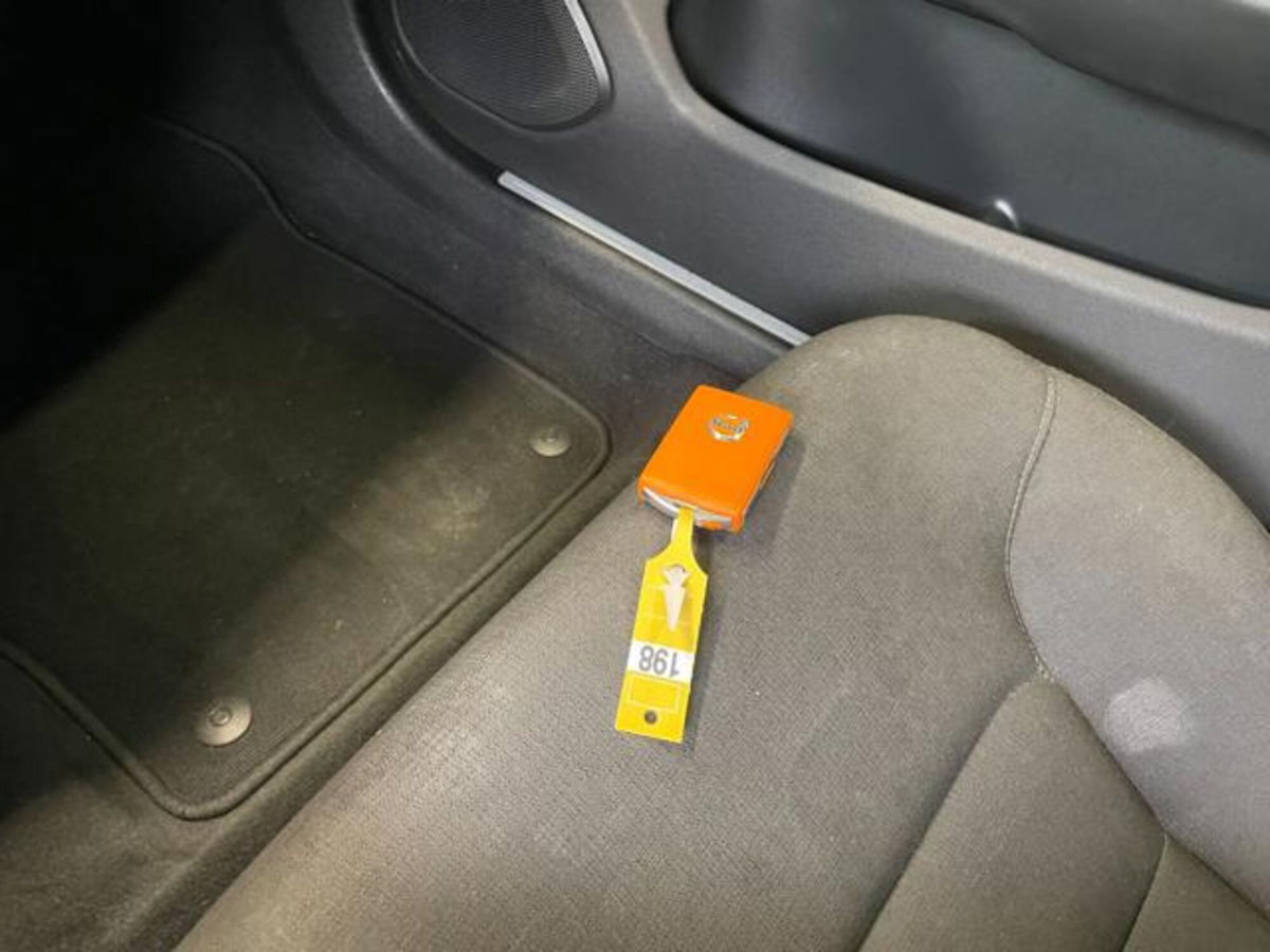 Volvo V60 B4 (d) Geartronic Momentum Business Pro (17)