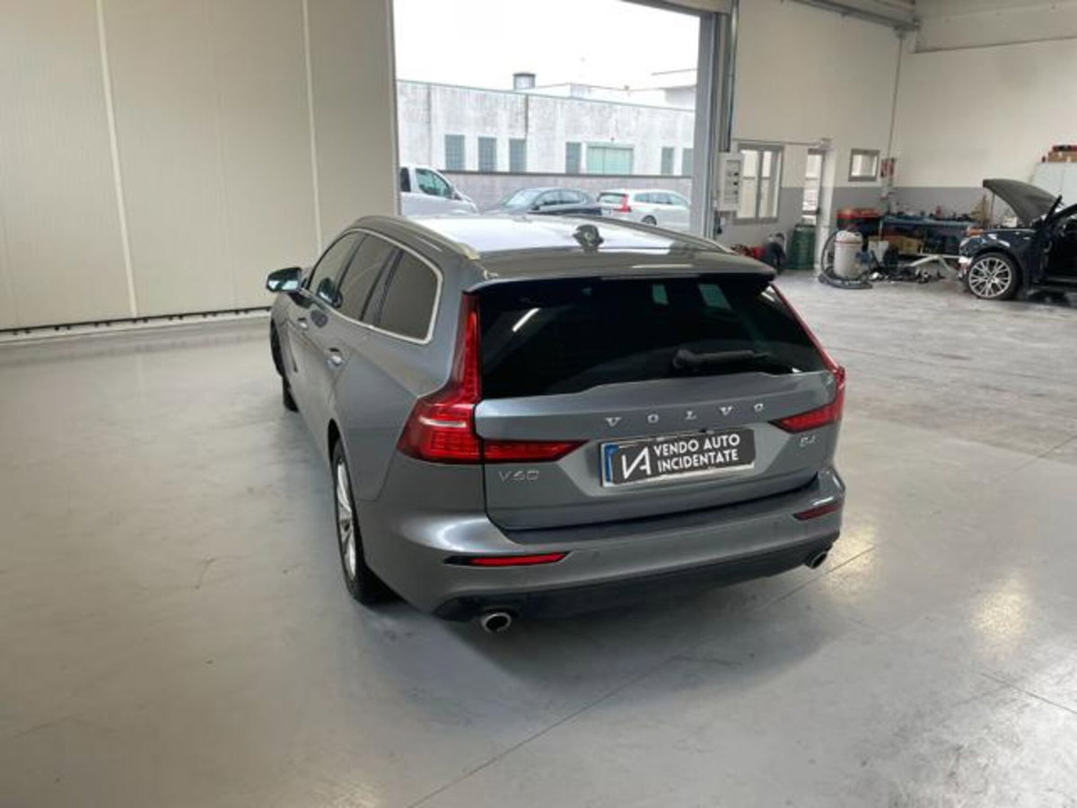 Volvo V60 B4 (d) Geartronic Momentum Business Pro (5)