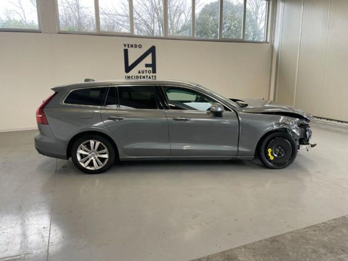 Volvo V60 B4 (d) Geartronic Momentum Business Pro (8)
