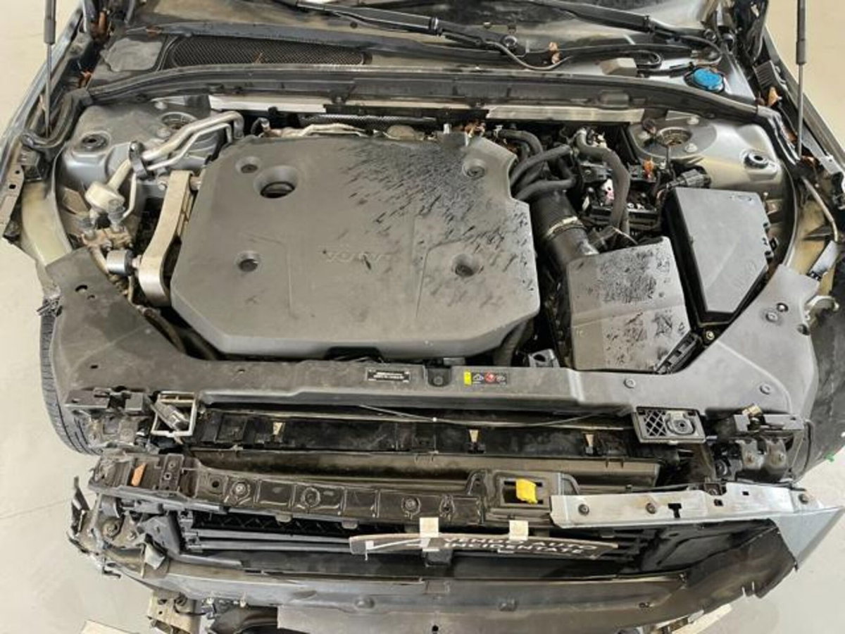 Volvo V60 B4 (d) Geartronic Momentum Business Pro (9)