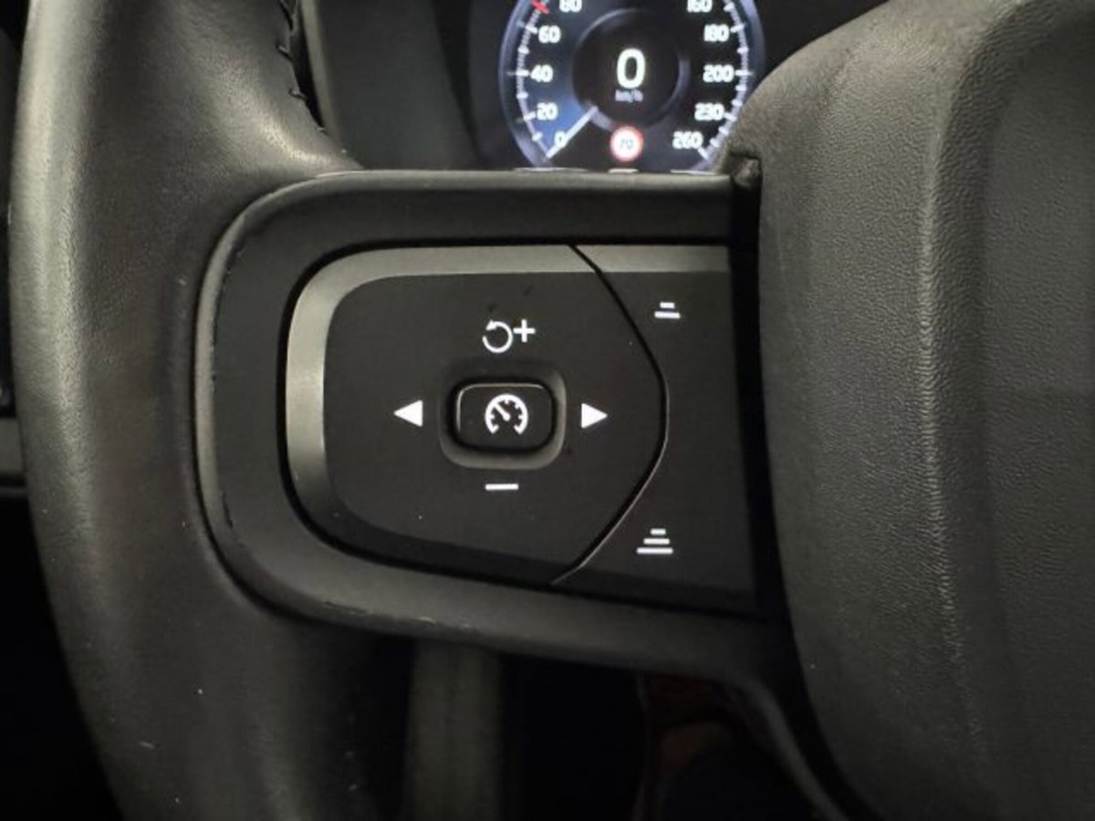 Volvo XC40 T4 Geartronic Business (14)