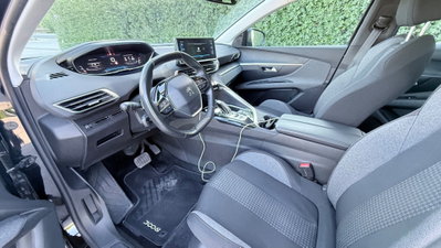 Peugeot 3008 BlueHDi 130 S&S EAT8 Active Business (9)
