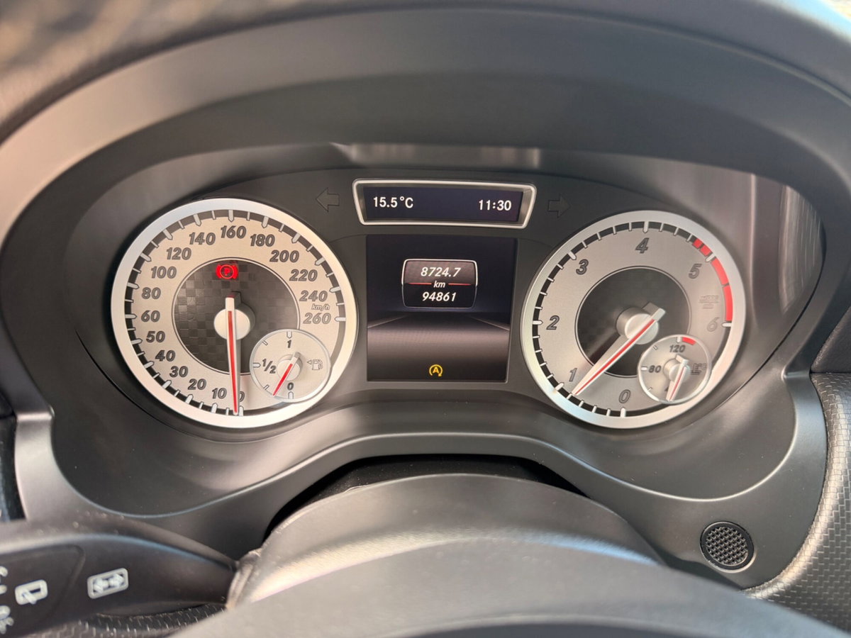 Mercedes-Benz Classe A 180 d Sport (11)