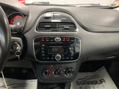 Fiat Punto 1.4 8V 5 porte Natural Power Lounge (9)