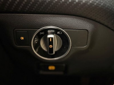 Mercedes-Benz Classe A 200 d Premium (13)