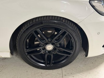 Mercedes-Benz Classe A 200 d Premium (16)