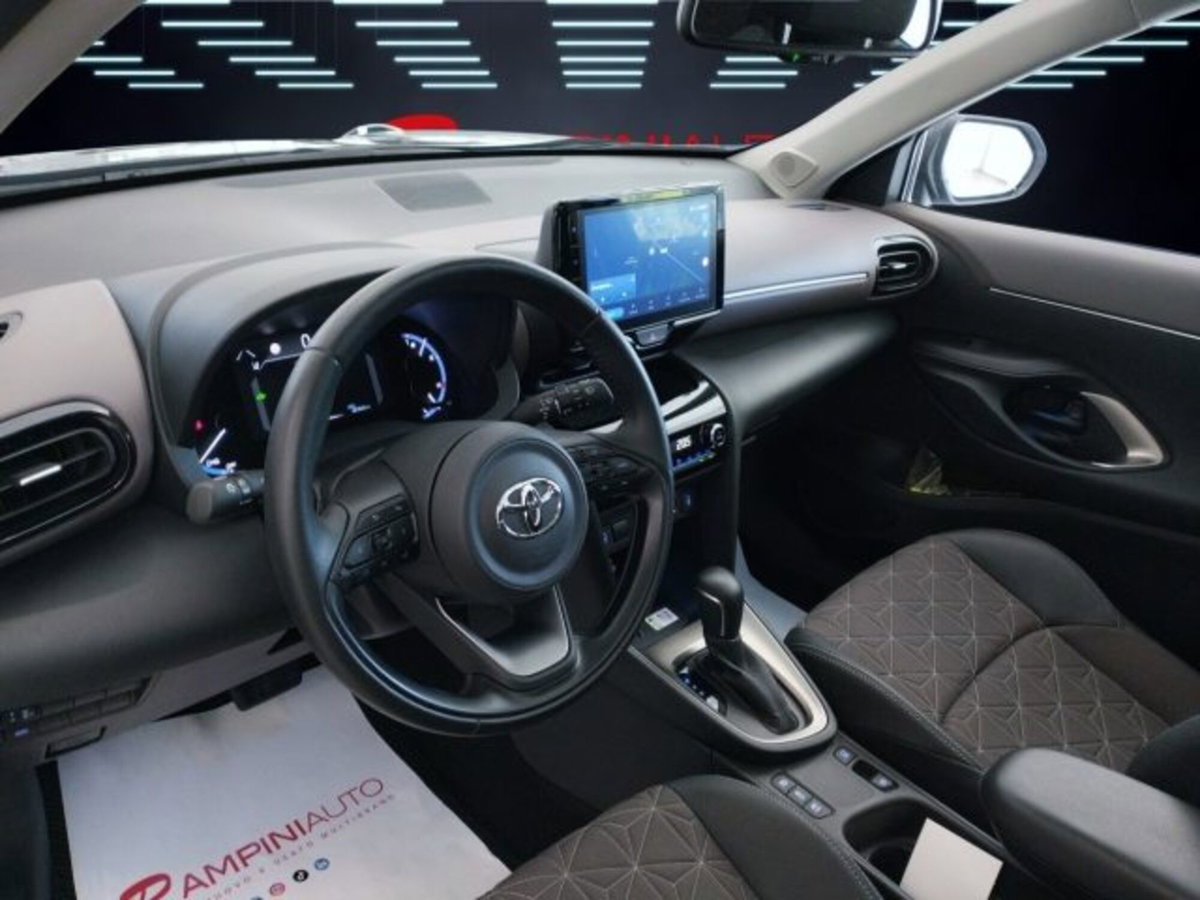 Toyota Yaris Cross 1.5 Hybrid 5p. E-CVT Lounge (13)
