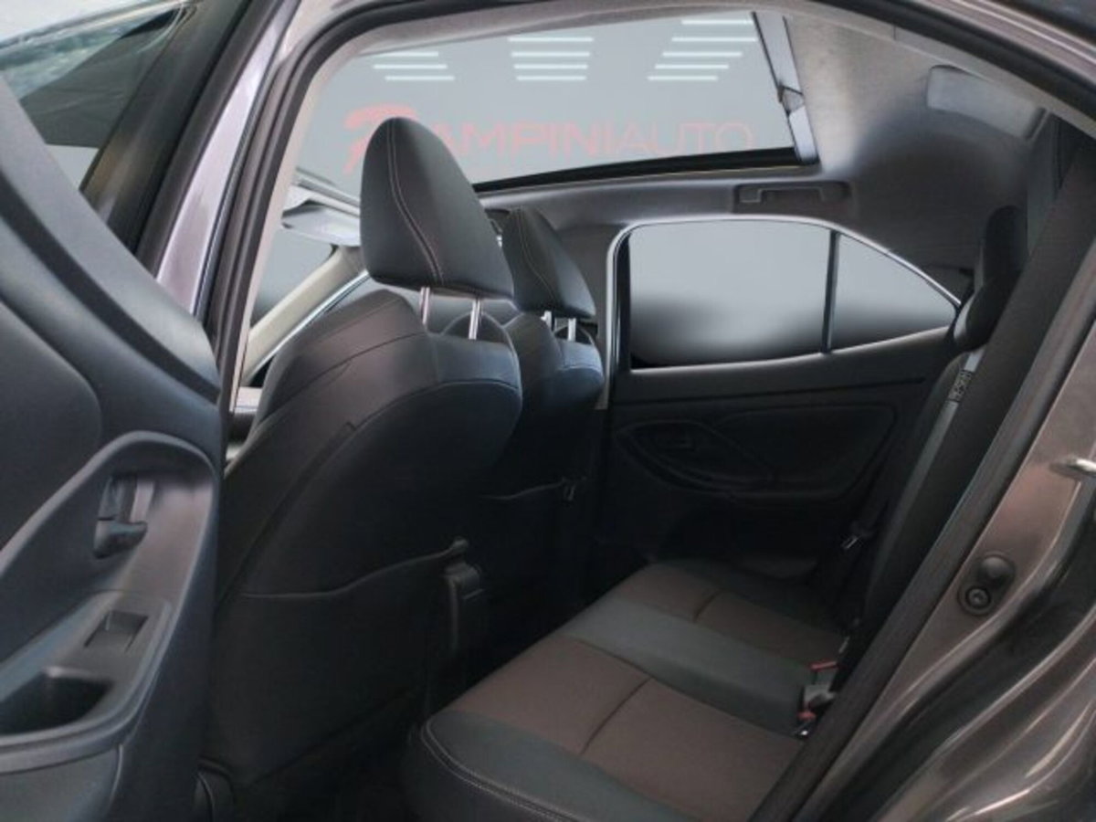 Toyota Yaris Cross 1.5 Hybrid 5p. E-CVT Lounge (16)