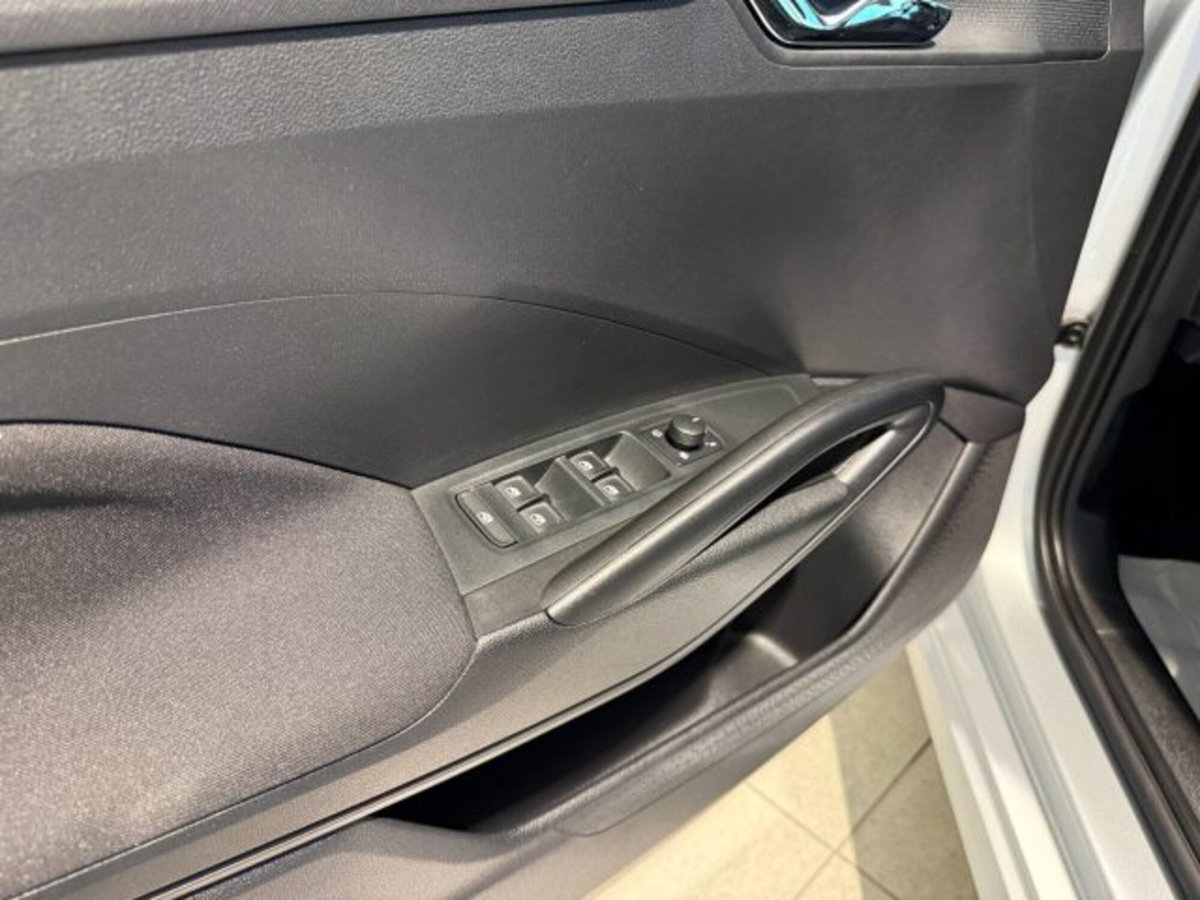Skoda Fabia 1.0 tsi evo 130 Edition 95cv (9)
