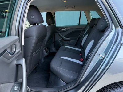 Skoda Kamiq 1.0 tsi Black Dots 115cv dsg (5)