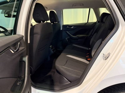 Skoda Kamiq 1.5 tsi 130 Edition 150cv dsg (5)