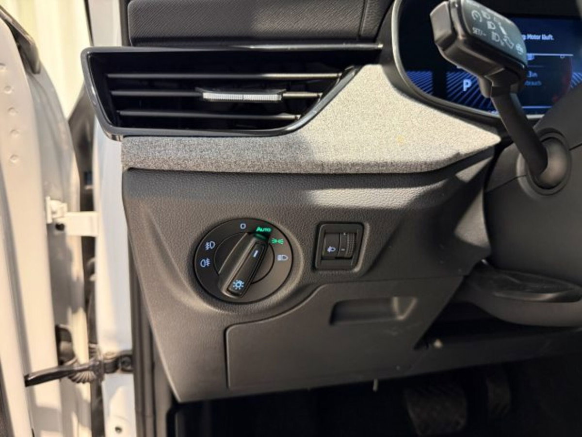 Skoda Kamiq 1.5 tsi 130 Edition 150cv dsg (9)