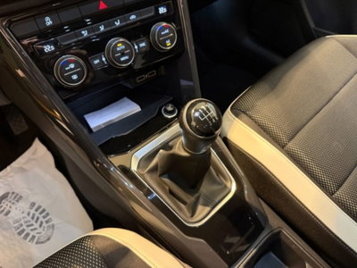 Volkswagen T-Roc 1.5 tsi Sport (16)