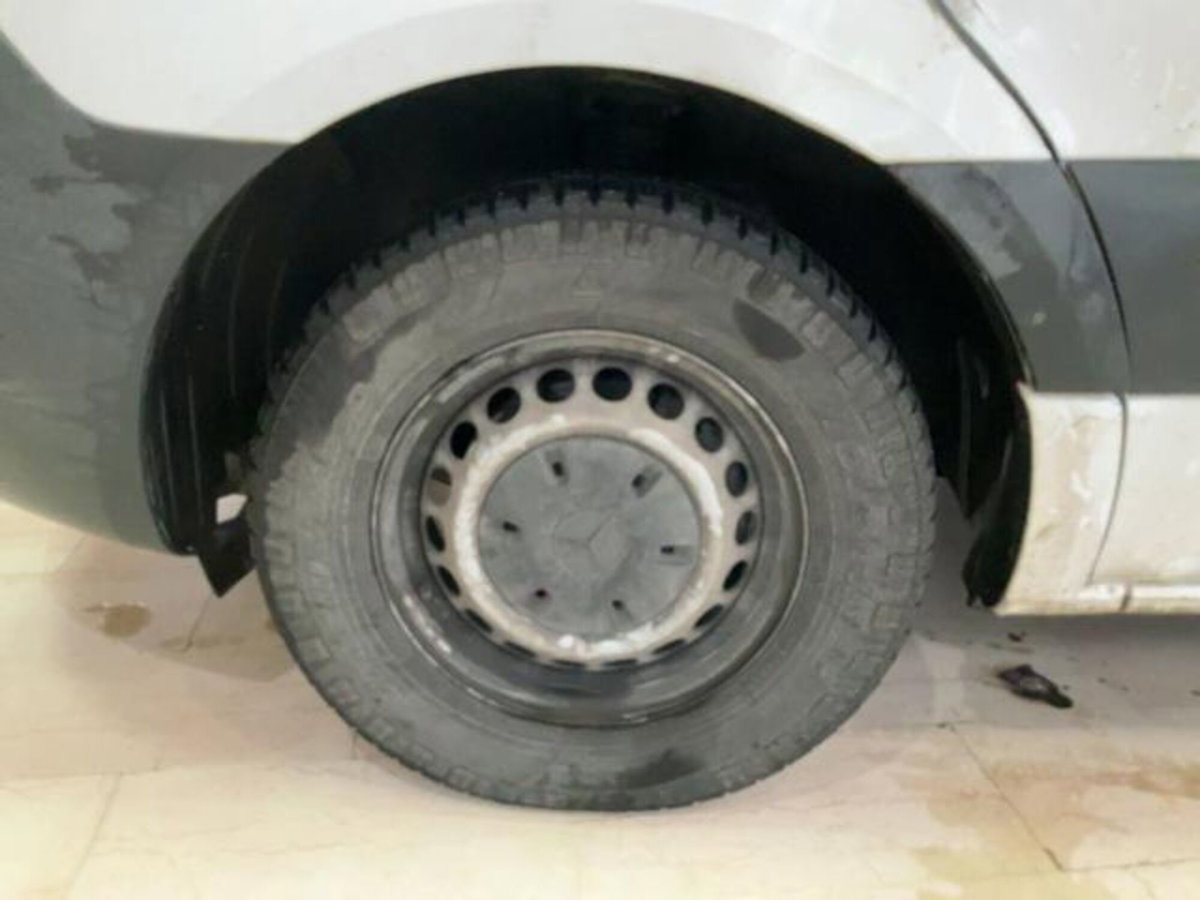 Mercedes-Benz Sprinter F39/33 311 CDI FWD TA Furgone (10)