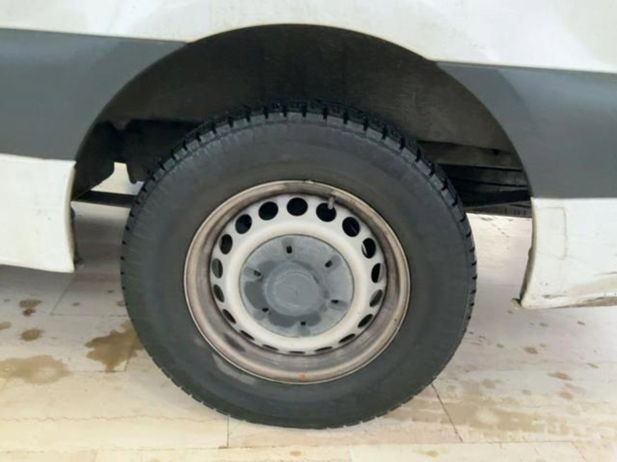 Mercedes-Benz Sprinter F39/33 311 CDI FWD TA Furgone (11)