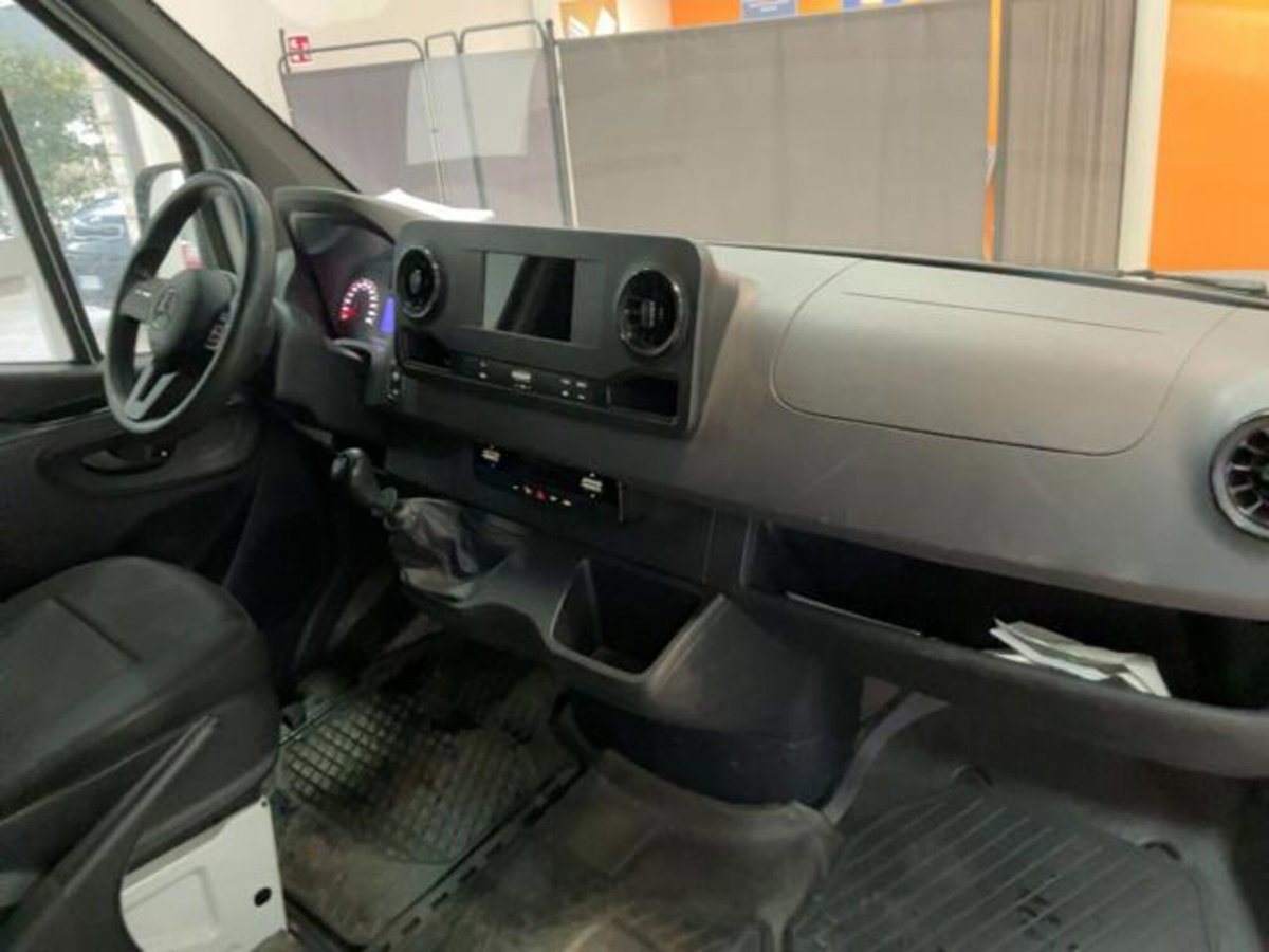 Mercedes-Benz Sprinter F39/33 311 CDI FWD TA Furgone (17)