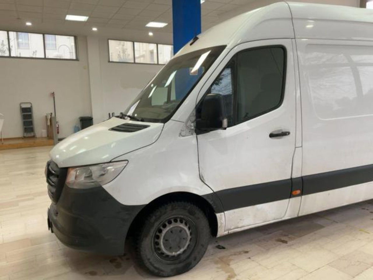 Mercedes-Benz Sprinter F39/33 311 CDI FWD TA Furgone (2)