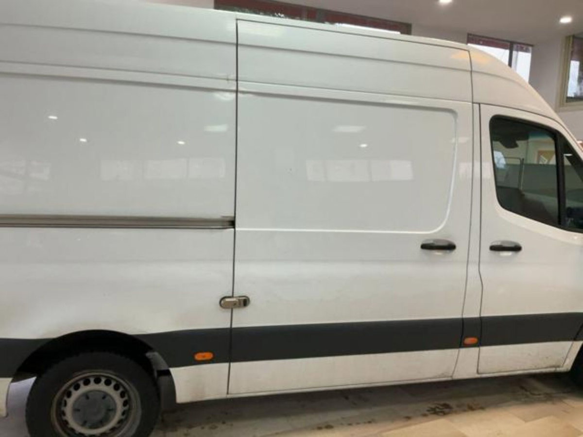 Mercedes-Benz Sprinter F39/33 311 CDI FWD TA Furgone (5)