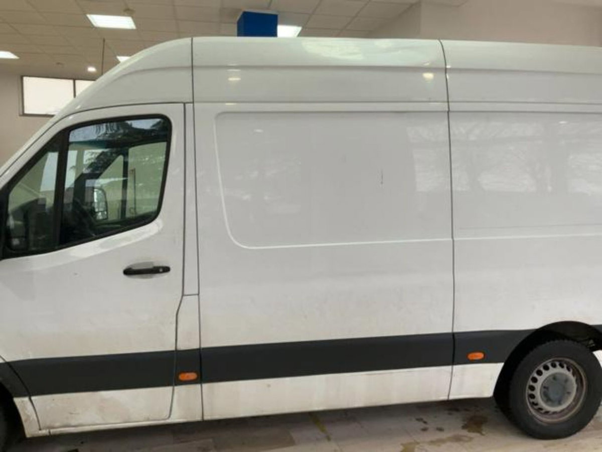 Mercedes-Benz Sprinter F39/33 311 CDI FWD TA Furgone (6)
