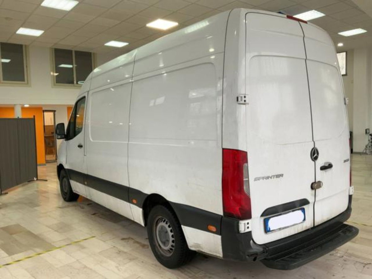 Mercedes-Benz Sprinter F39/33 311 CDI FWD TA Furgone (7)