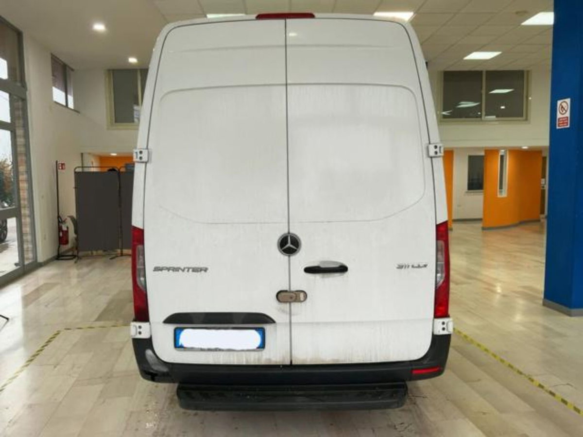 Mercedes-Benz Sprinter F39/33 311 CDI FWD TA Furgone (8)