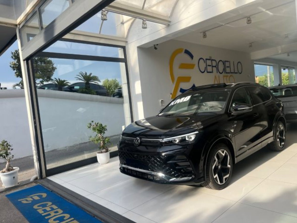 Volkswagen Tiguan Allspace 2.0 tdi R-Line 150cv dsg (2)