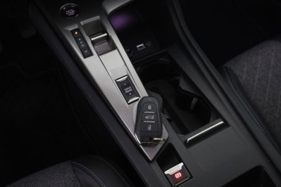 Peugeot 408 1.2 puretech Allure s&s 130cv eat8 (13)