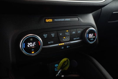 Ford Kuga 1.5 EcoBlue 120 CV aut. 2WD Titanium X (11)