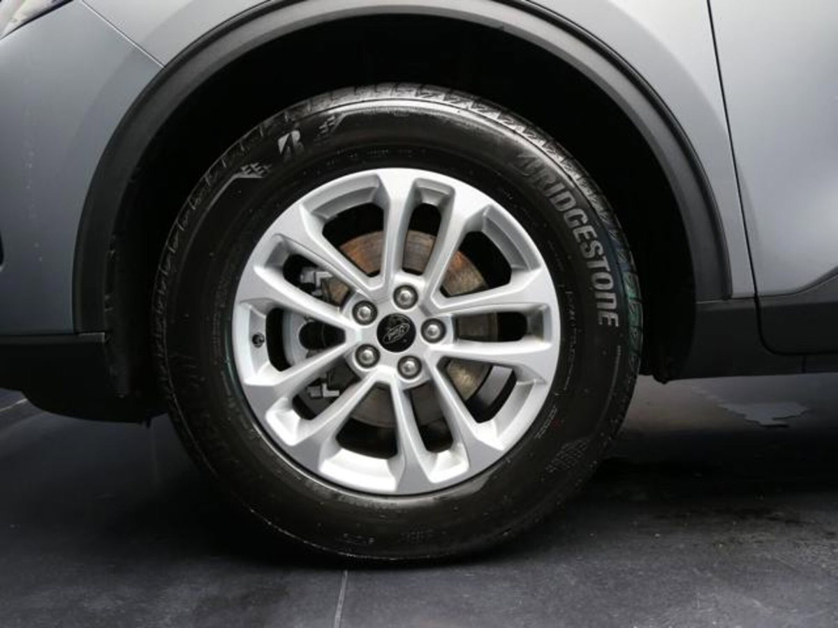 Ford Kuga 2.5 full hybrid Titanium 2wd 180cv auto (5)