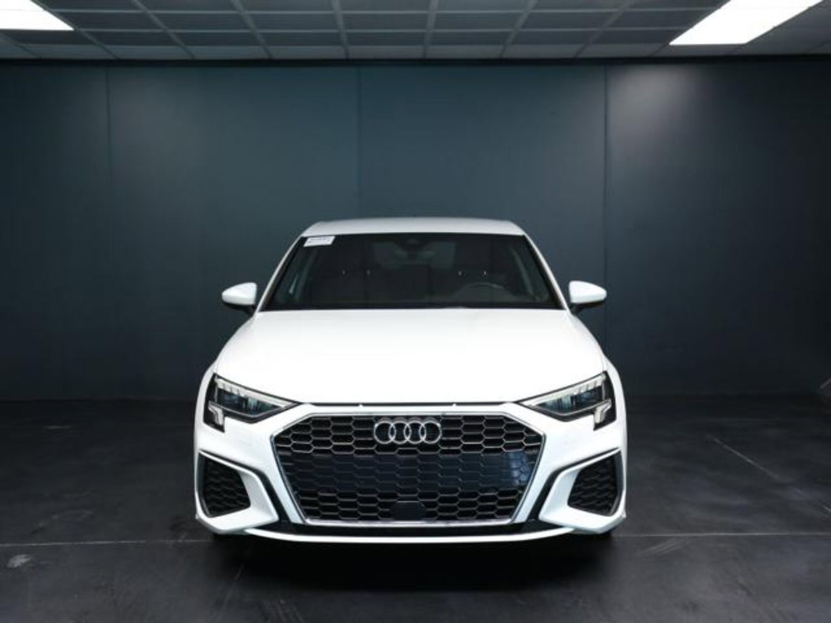 Audi A3 Sportback 30 TDI S tronic S line edition (2)