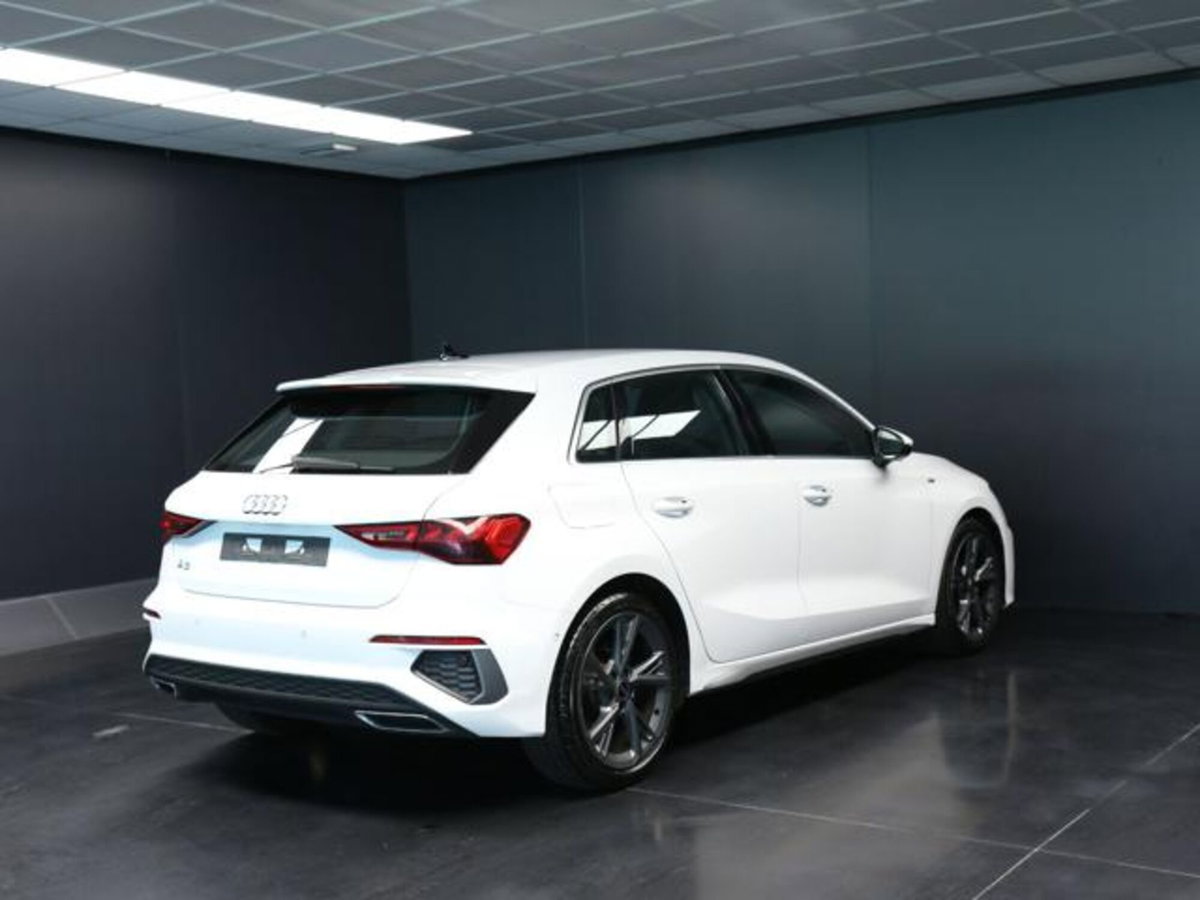 Audi A3 Sportback 30 TDI S tronic S line edition (4)