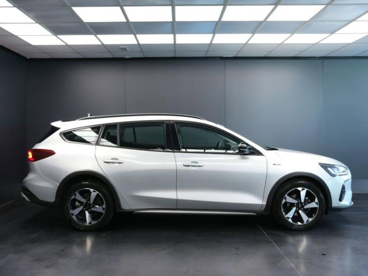 Ford Focus Station Wagon 1.0 EcoBoost Hybrid 125 CV Powershift SW Active Design (6)