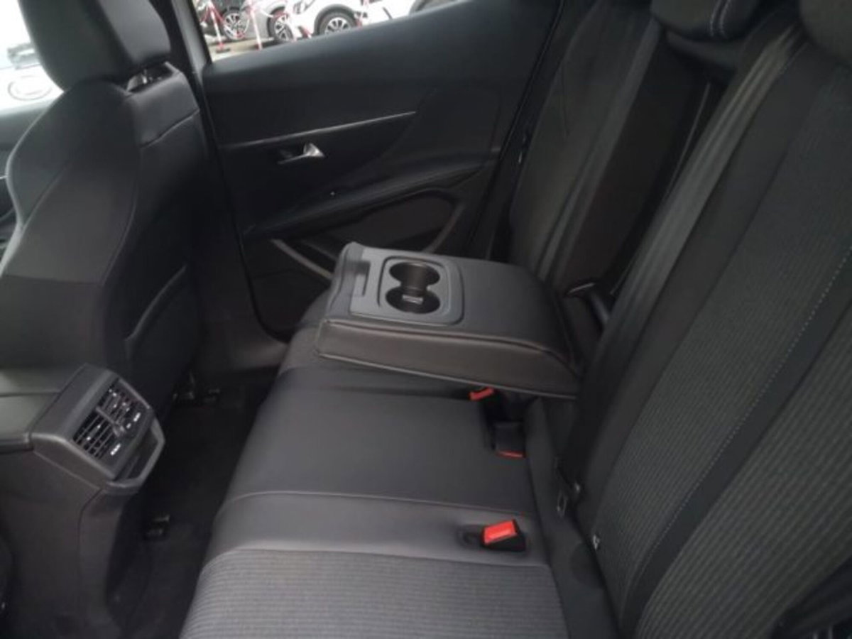 Peugeot 3008 BlueHDi 130 S&S Allure (12)