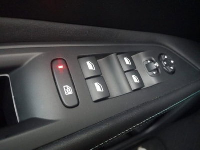 Peugeot 3008 BlueHDi 130 S&S Allure (18)